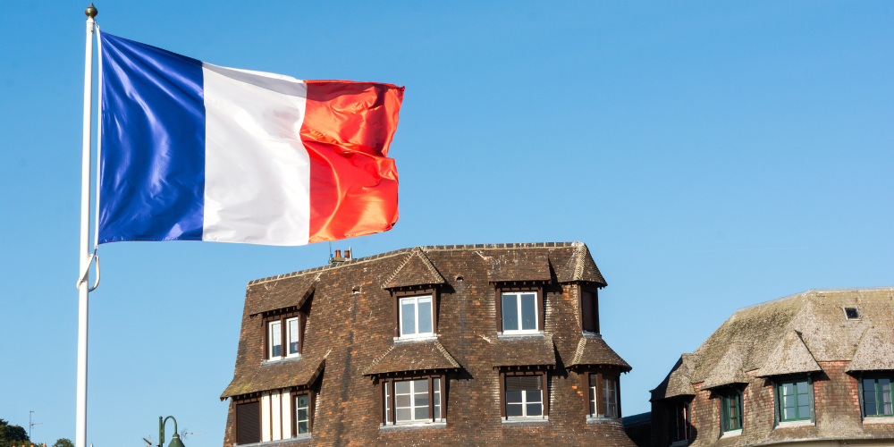 Hình ảnh lá cờ Pháp hiện nay